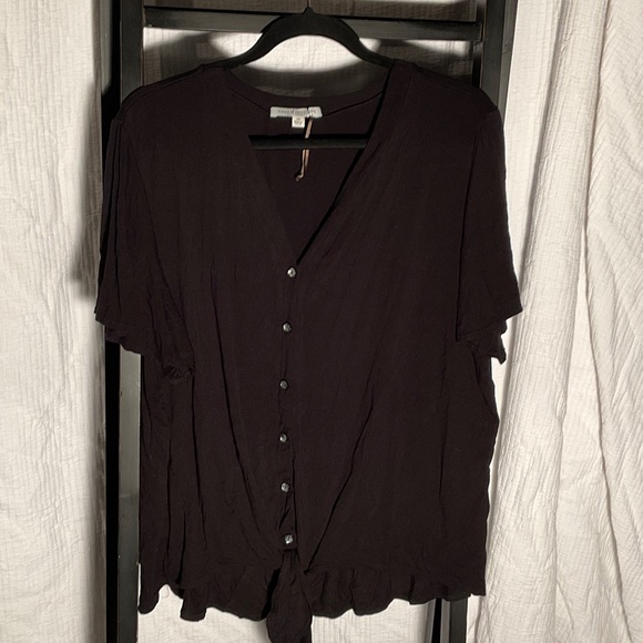 Green Envelope Dark Button-Down Blouse and with bottom tie detail - Picture 1 of 4